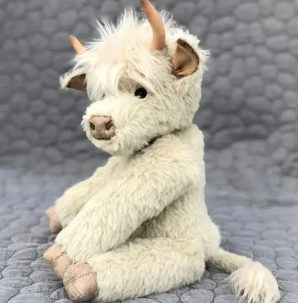Fanyil™ Highland Cow Plush Toy - Image 6