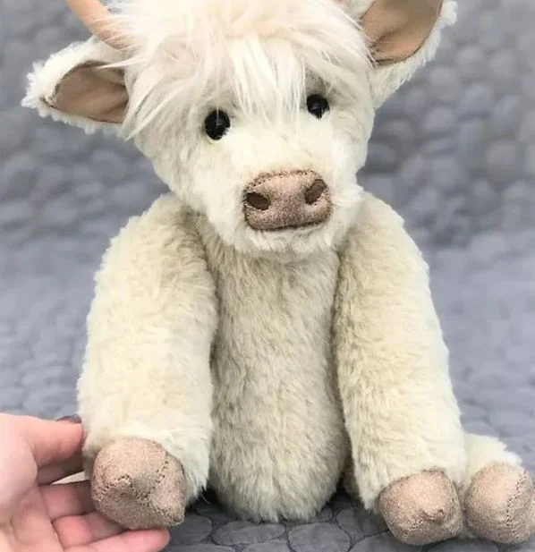 Fanyil™ Highland Cow Plush Toy - Image 8
